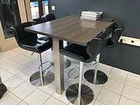 Tafel met 4 stoelen tafel - afbeelding 1 van  2
