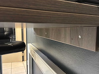 Tafel met 4 stoelen tafel - afbeelding 2 van  2