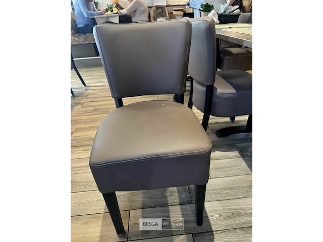 Tafel met 4 stoelen - afbeelding 5 van  5