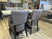 Tafel met 4 stoelen - afbeelding 1 van  7