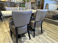 Tafel met 4 stoelen - afbeelding 2 van  7