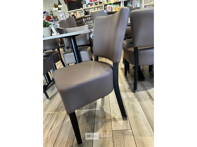 Tafel met 4 stoelen - afbeelding 6 van  7