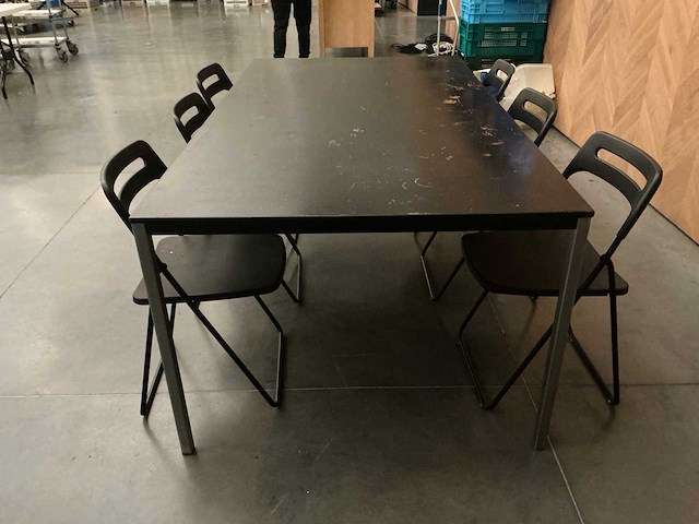 Tafel met 6 klapstoelen - afbeelding 3 van  5