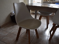 Tafel met 6 stoelen - afbeelding 3 van  4