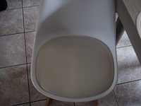 Tafel met 6 stoelen - afbeelding 4 van  4