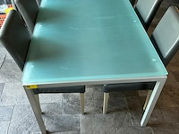 Tafel met 6 stoelen - afbeelding 1 van  3