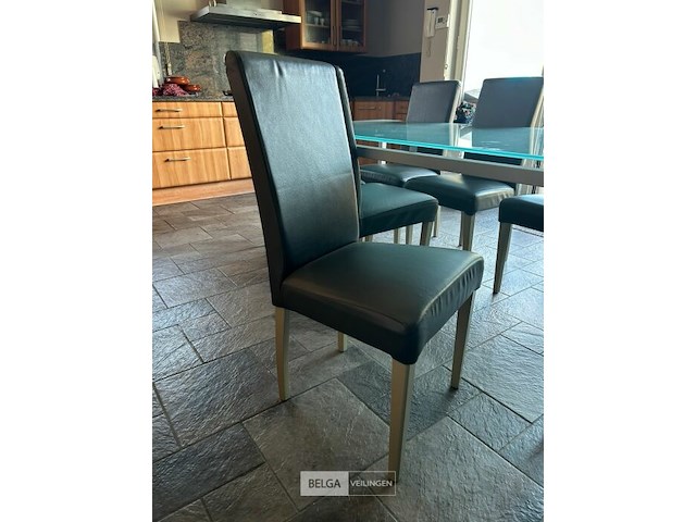 Tafel met 6 stoelen - afbeelding 3 van  3