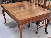 Tafel met 6 stoelen - afbeelding 1 van  3