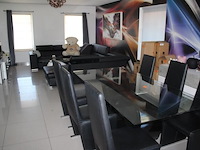 Tafel met 6 stoelen - afbeelding 4 van  8
