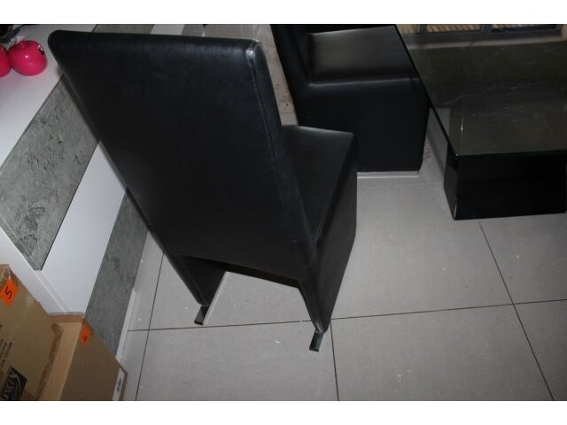 Tafel met 6 stoelen - afbeelding 7 van  8