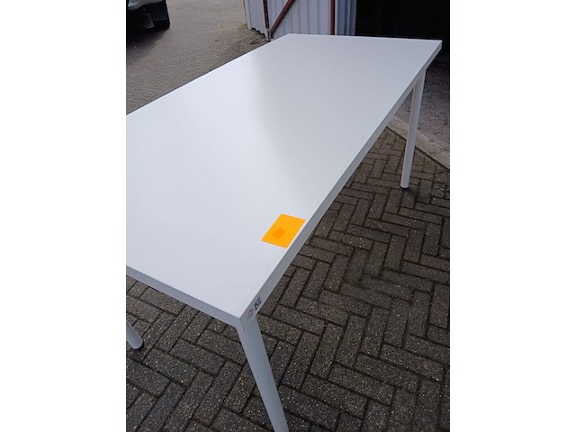 Tafel met afneembare poten - afbeelding 1 van  1