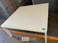 Tafel met glazen blad - afbeelding 2 van  2