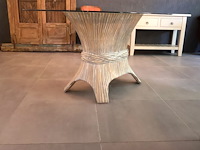 Tafel met glazen blad - afbeelding 1 van  6