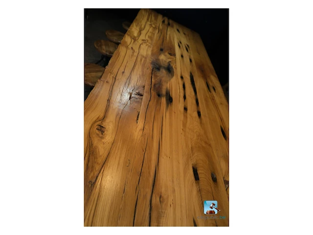 Tafel met krukjes - afbeelding 3 van  11