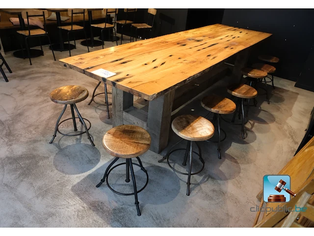 Tafel met krukjes - afbeelding 4 van  11
