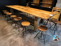 Tafel met krukjes - afbeelding 5 van  11