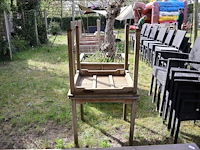 Tafel met outdoor stoelen - afbeelding 2 van  8