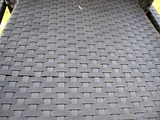 Tafel met outdoor stoelen - afbeelding 6 van  6