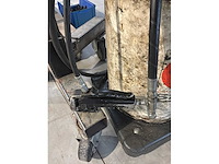 Tafel met pomp - afbeelding 4 van  7