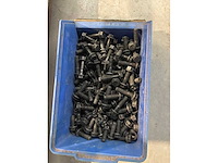 Tafel met pomp - afbeelding 7 van  7