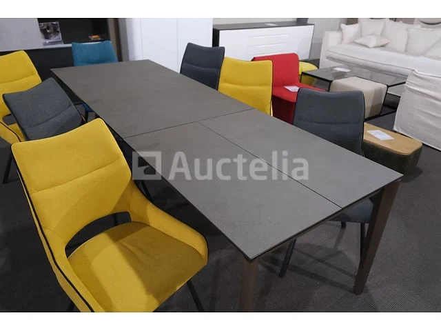Tafel met stoel - afbeelding 3 van  9