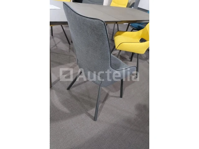 Tafel met stoel - afbeelding 6 van  9