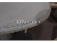 Tafel met stoelen gedekt - afbeelding 7 van  9