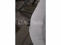 Tafel met stoelen - afbeelding 9 van  9