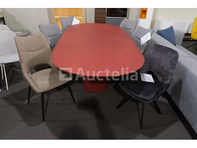 Tafel met stoelen - afbeelding 1 van  10