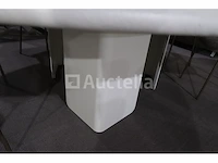 Tafel met stoelen - afbeelding 8 van  9