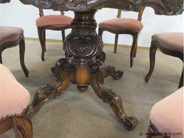 Tafel met stoelen - afbeelding 3 van  5