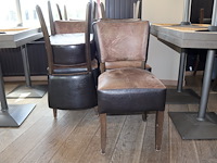 Tafel met stoelen - afbeelding 2 van  8