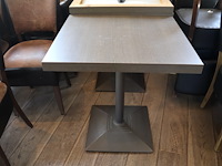 Tafel met stoelen - afbeelding 8 van  8