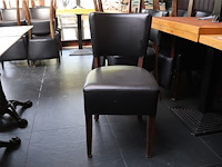 Tafel met stoelen - afbeelding 3 van  9