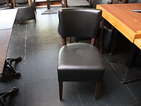 Tafel met stoelen - afbeelding 4 van  9