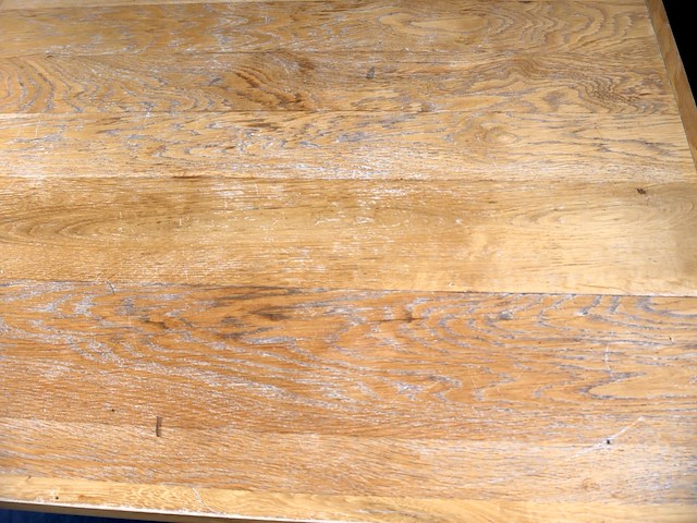 Tafel met stoelen - afbeelding 3 van  11