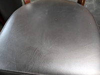 Tafel met stoelen - afbeelding 9 van  11