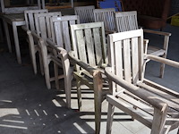 Tafel met stoelen - afbeelding 7 van  9