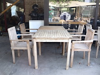 Tafel met stoelen - afbeelding 1 van  5