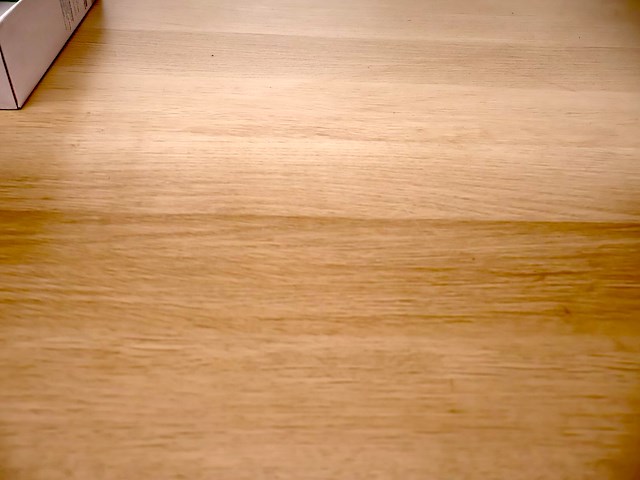 Tafel met twee bureaustoelen - afbeelding 5 van  5