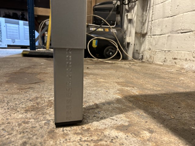 Tafel met uitschuifbare poten - afbeelding 2 van  4