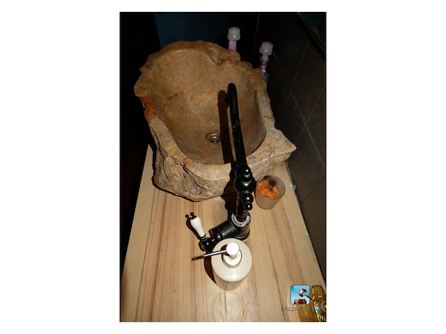 Tafel met wastafel - afbeelding 5 van  5