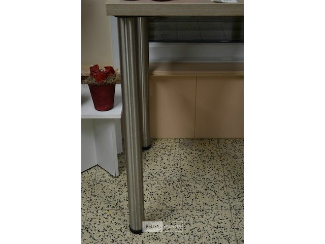 Tafel regelbare poten 70x70x90 cm - afbeelding 2 van  3