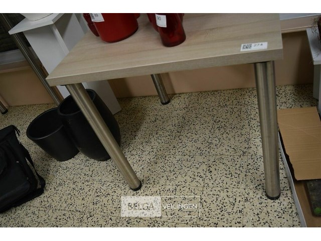 Tafel regelbare poten 80x80x75 cm - afbeelding 1 van  4
