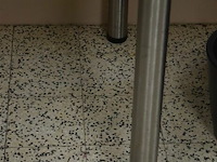 Tafel regelbare poten 80x80x75 cm - afbeelding 3 van  4