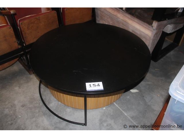 Tafel, rond, zwart blad, houten latten onderstel - afbeelding 1 van  1
