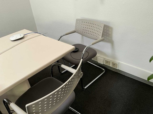 Tafel + stoel (6x) - afbeelding 4 van  5