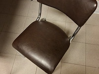 Tafel + stoel - afbeelding 3 van  4
