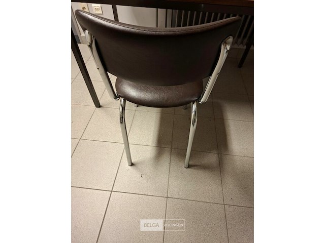 Tafel + stoel - afbeelding 4 van  4