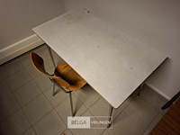 Tafel + stoel - afbeelding 1 van  3